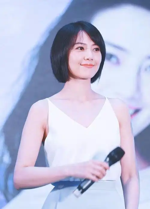 高圆圆剪了短发,又感觉清纯了!网友:感觉刚出道的时候又回来了