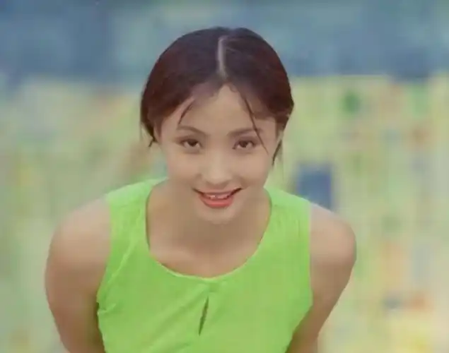 容忍丈夫找小三,屡遭背叛却不离婚,陶虹的聪明你想象不到