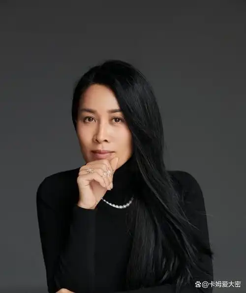 那英:为爱生下一子,分手后带儿子嫁给男闺蜜,如今生活让人羡慕