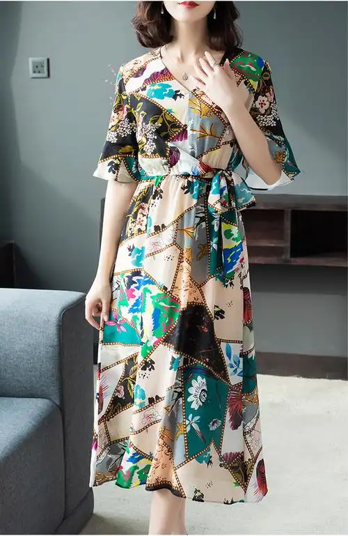 基础风格:其他服装版型:常规适用人群:女士适用季节:夏季上市时间