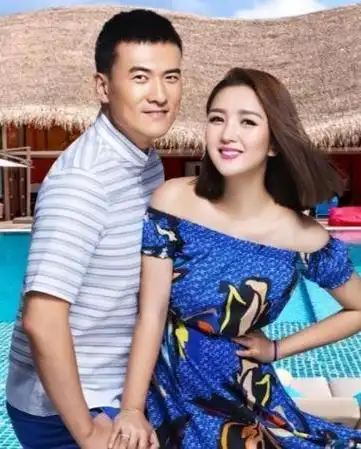 十多年后再看何洁释小龙,一个身家过亿,一个证明郭德纲没说错