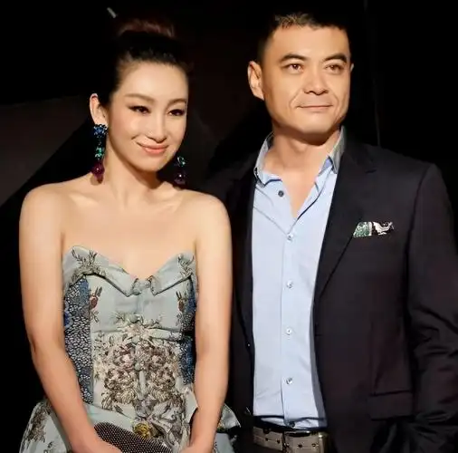 回顾秦海璐孕期忍痛照顾婆婆让丧子婆婆不再流泪你还有我们