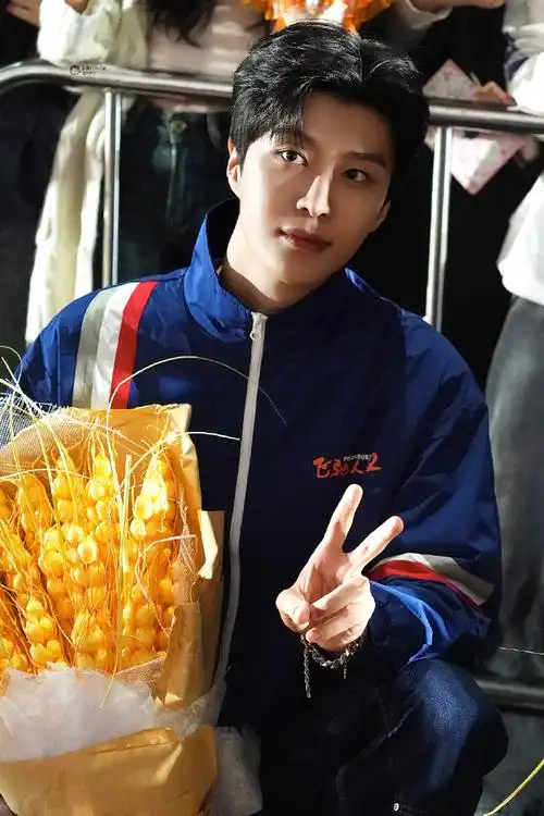 范丞丞厉小海##范丞丞飞驰人生2