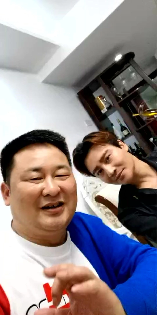 张国荣模仿者钟浩_张国荣模仿者张家荣