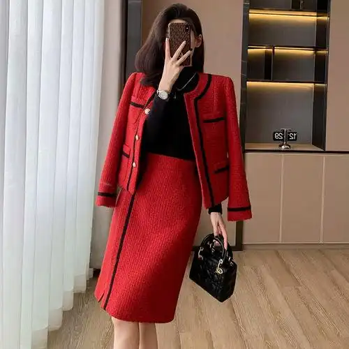 2024新款洋气红色时尚套装女高级感纽扣外套洋气开叉半身裙两件套