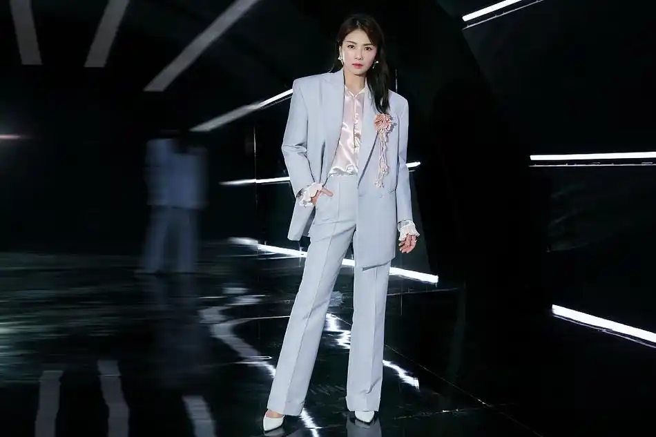 刘涛最新西装造型曝光 帅气有型又美又飒