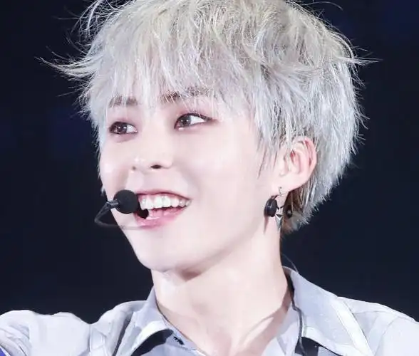 九锥理想型女友都是谁边伯贤喜欢娇小可爱型金钟仁的太好笑