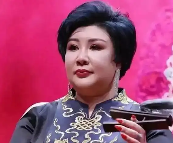 郭德纲前妻胡中惠:抛下4岁的郭麒麟远赴日本,她现状如何了