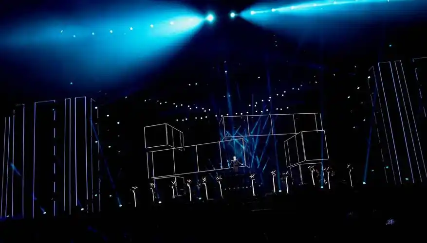 情歌王子张信哲金华站官宣喜讯,与未来式2.