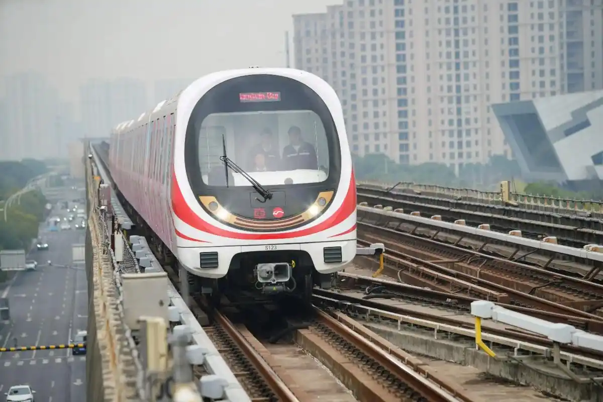 欢迎您乘坐无锡地铁赏樱专列!@96m06€ @橙子kevinzou92