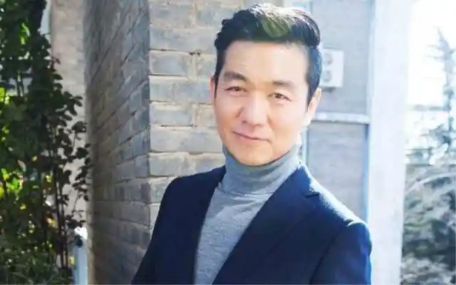 包海青,两人现在的幸福婚姻羡煞众人,除了拍戏以外,邢佳栋专心守着