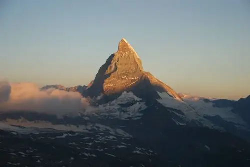 一场暴雪让著名的"瑞士山王"火了,马特宏峰有多美,图片告诉你