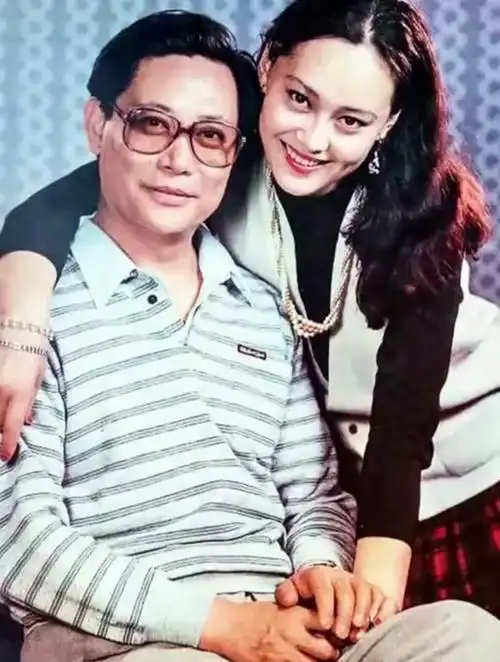 1983年,21岁的宋佳嫁给42岁的张学津