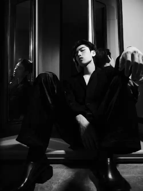 王子异好像帅回来了