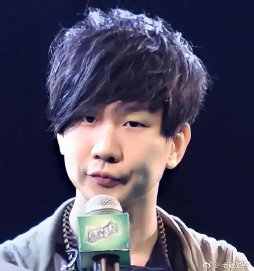 林俊杰少年时期的照片