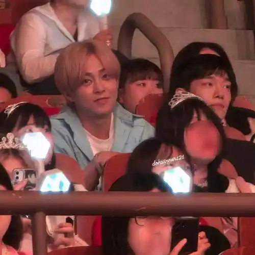 金珉锡超话7615#金珉锡得令杂志封面#7615