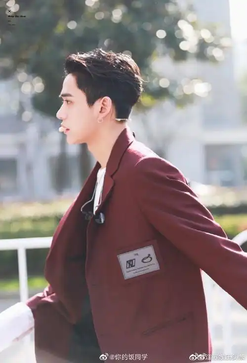 美少年侧颜大赛#黄旭熙的绝美侧颜太戳了!