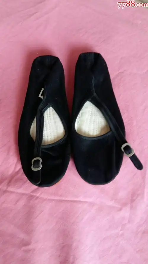 中国《天津名牌老布鞋!礼服呢面!》怀旧佳品女鞋35码