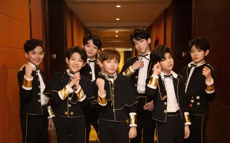 yhboys阳光小鬼头