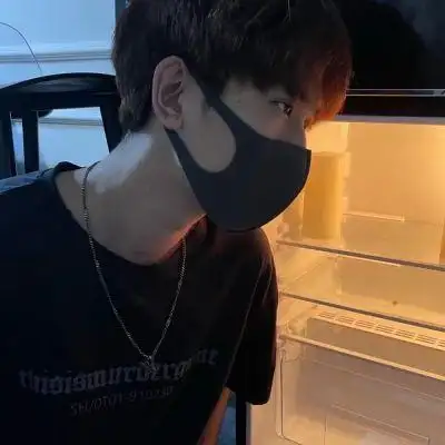 温柔帅哥生活图片头像成熟 释岀暧昧旳气息-男生头像