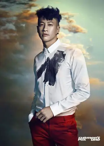 组图:何润东摩登天空写真 尽显优雅男士风范_高清图集_新浪网