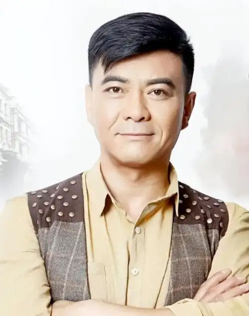 但在高曙光,王姬,濮存昕,张明云等一众知名实力派演员的掩映下.