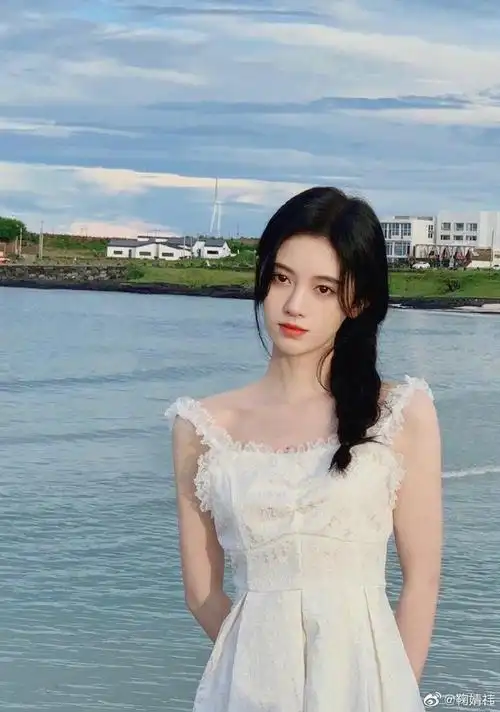 从烈风天敌转采于2021-03-02 10:30:32鞠婧祎人物hush.同采自weibo.