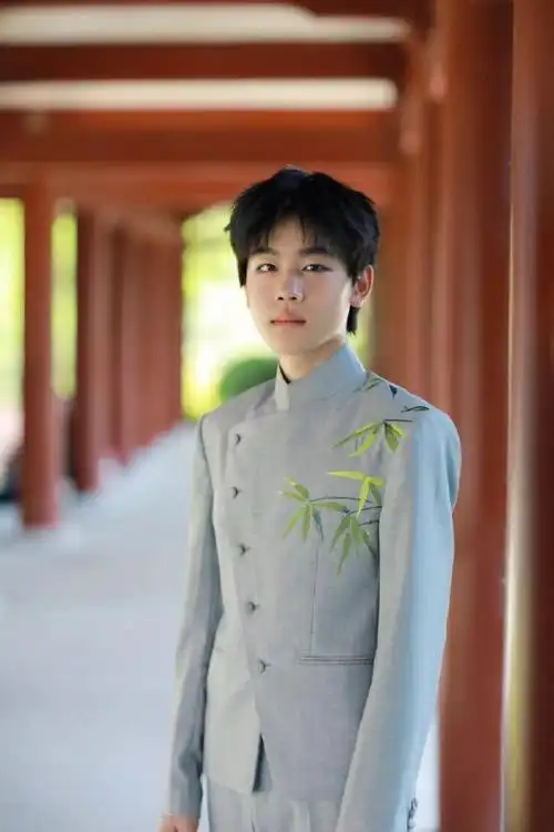 韩昊霖长大了##小范闲韩昊霖长大了