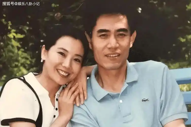 原创陈宝国与妻子结婚42年零绯闻儿子高大帅气却成了他最大的心病