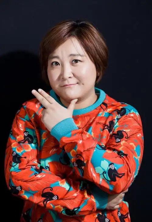 贾玲因失恋受打击变胖被传已婚后和男友旧情复燃今感情成谜