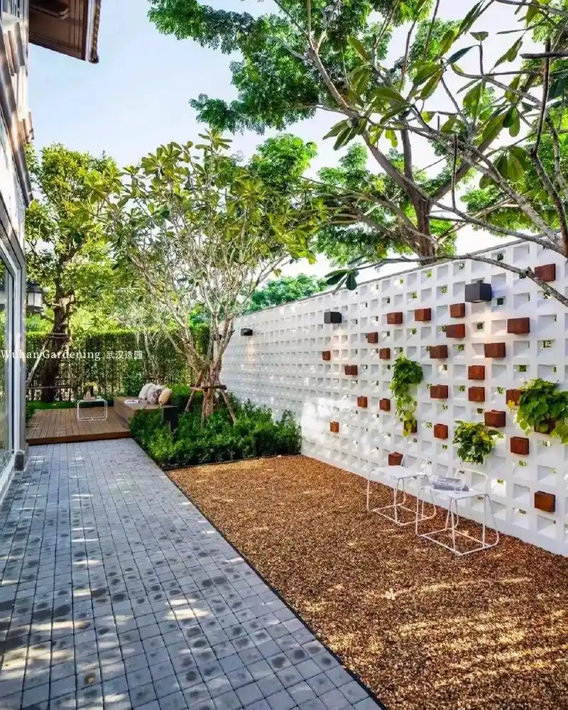 白色空心砖景墙,美出新高度!心砖是炙手可热的装修单品,其中白 - 抖音