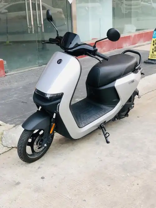 出九号n85c电动车一台72v23a石墨烯电池