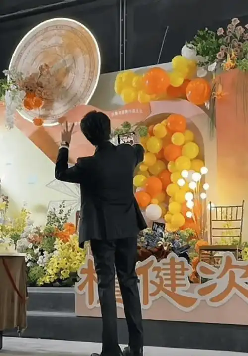 原创325娱新瓜张艺兴肖战成毅赵露思檀健次龚俊陈都灵杨超越