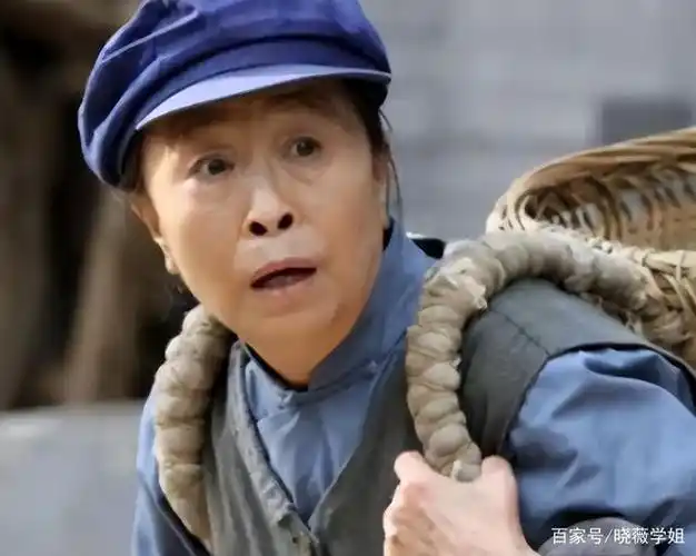 老戏骨,她主演了很多的作品,其实最让人深刻的就是她饰演丑娘这个角色