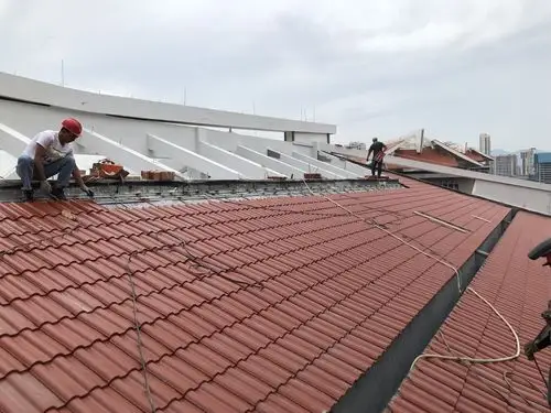 写美篇③eps外窗窗套线安装; ④屋檐披二遍腻子粉; ⑤坡屋面挂瓦,屋顶