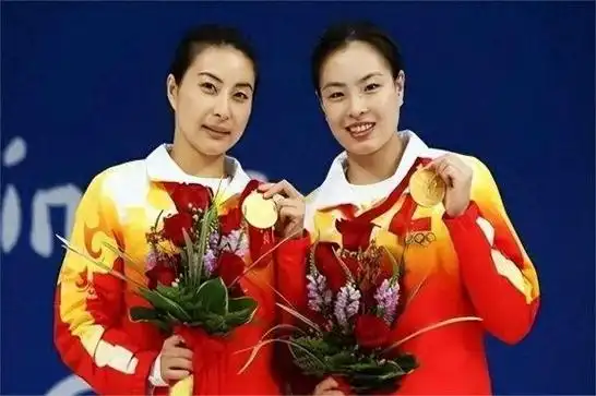 回顾"郭晶晶好闺蜜"吴敏霞:拒绝霍启山后,转身嫁给了普通人!