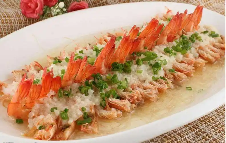 蒜蓉开边虾最重要的一步,这样做满屋太香!