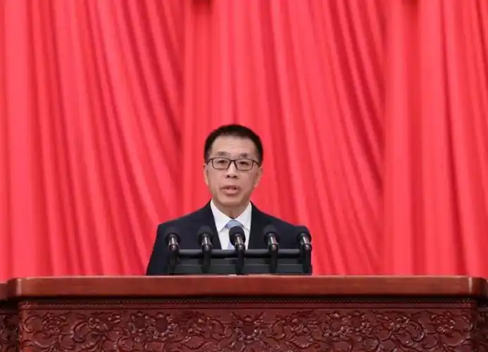 王宁委员作大会发言_腾讯新闻