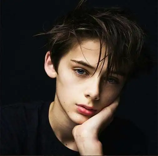 世界上最帅的男孩被封为世界最帅的小男孩