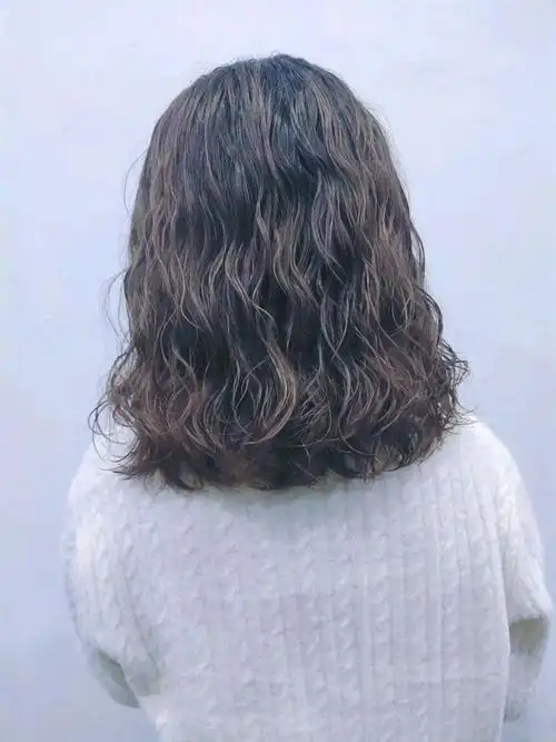 小卷烫全头,真洋气,老完赶快行动吧.