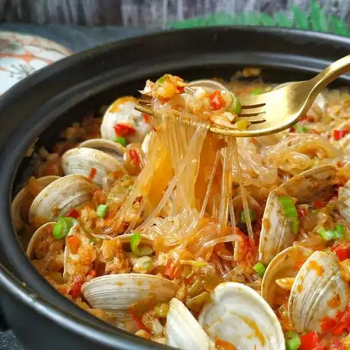 【恋爱味道】怀念的味道,花甲粉丝煲,鲜掉眉毛,10分钟快手菜,一学就会