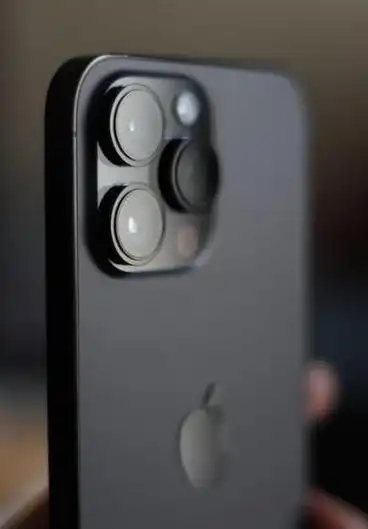 iphone 15 pro max 手机将独占配备潜望式镜头,最高 6 倍光学变焦