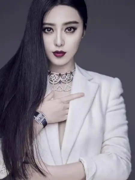 范冰冰的漂亮照片,你们喜欢哪一张?网友:图4的最有女人味!