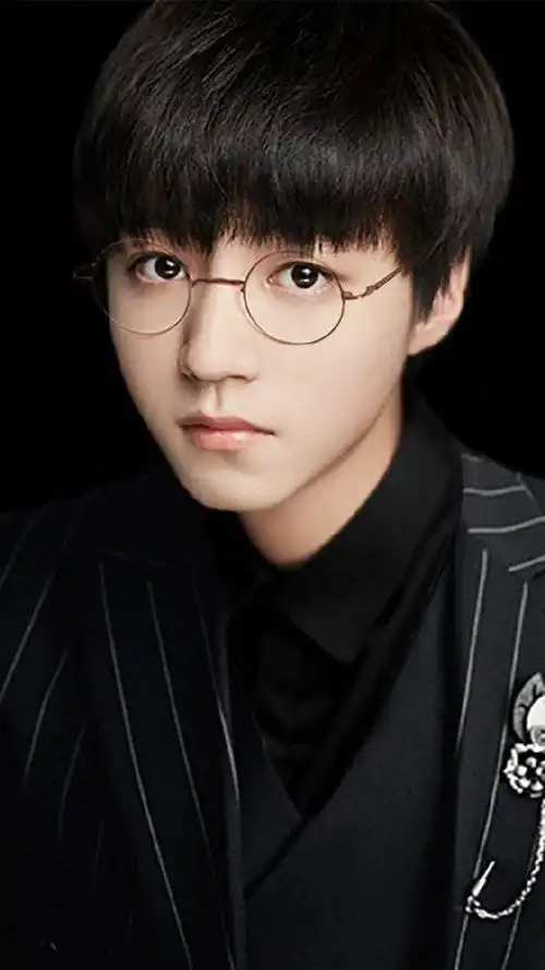 易烊千玺喜欢什么星座的女生(12星座代表的男明星,我是易烊千玺,你呢?