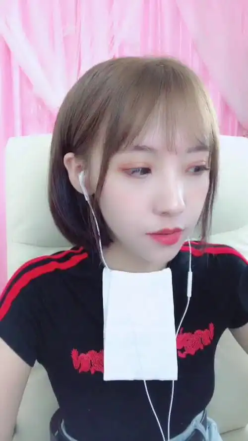 搜索房间号15961478,@虎牙直播.网页链接集秀传媒的秒拍视频