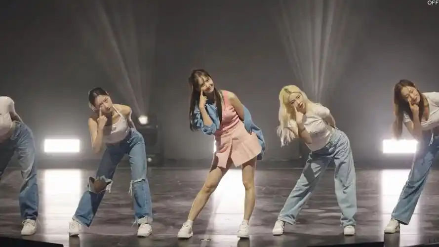 林允儿生日舞台,官方直拍丨ditto kitsch