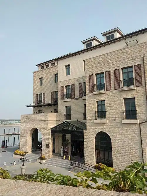 其它 2020-08-31 南沙游艇会 写美篇南沙游艇会会所的建筑风格为复古