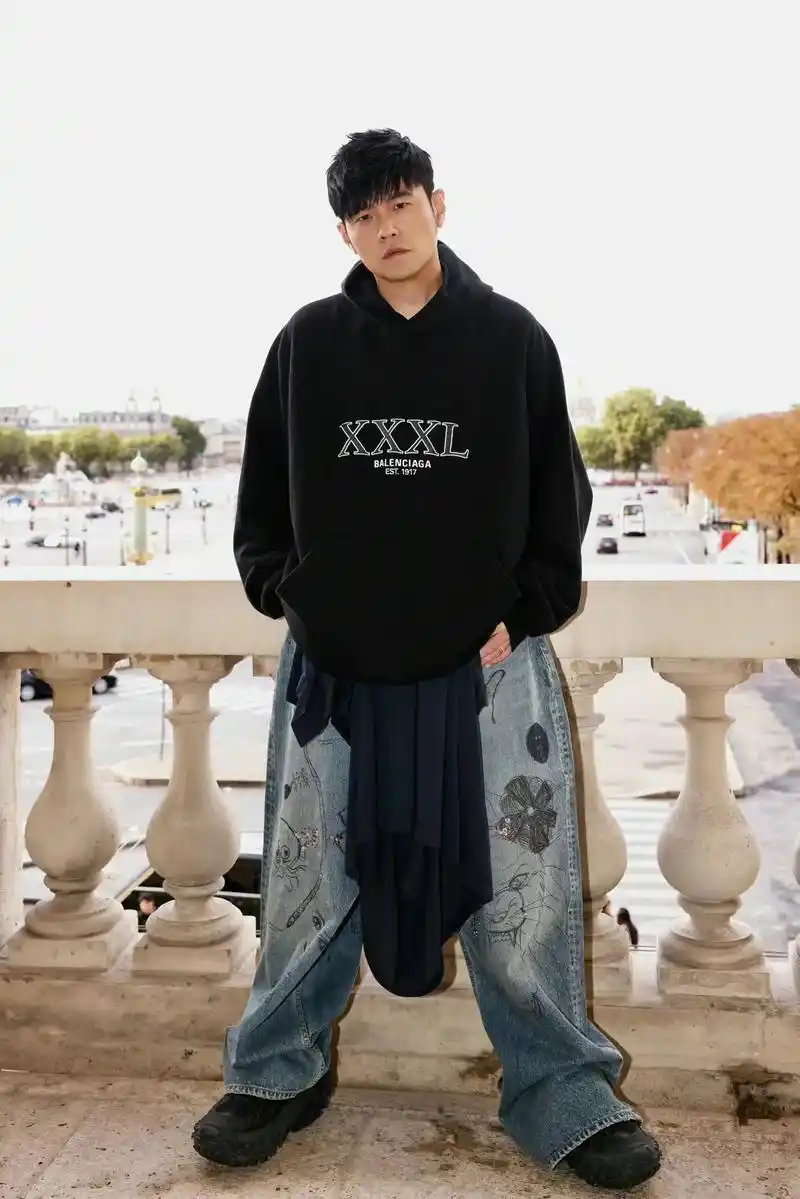 #周杰伦 杰伦新鲜高清帅照来啦 - 抖音