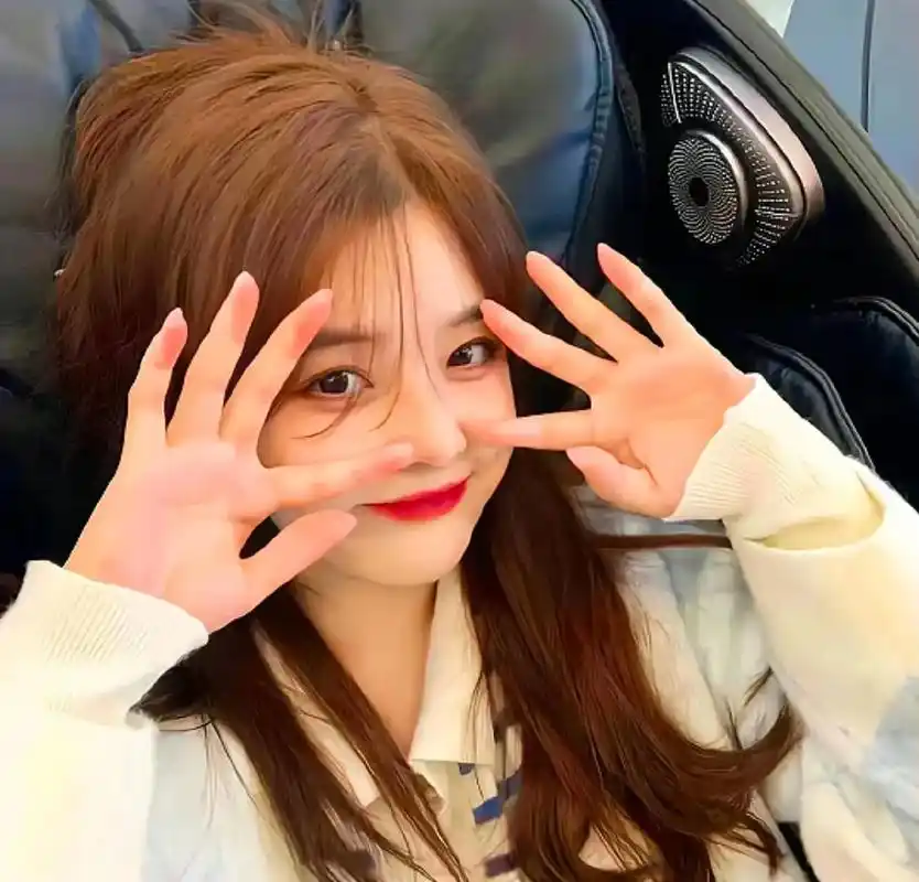 女生头像 #精选头像 #优质头像  "神不帮你说明神明相 - 抖音