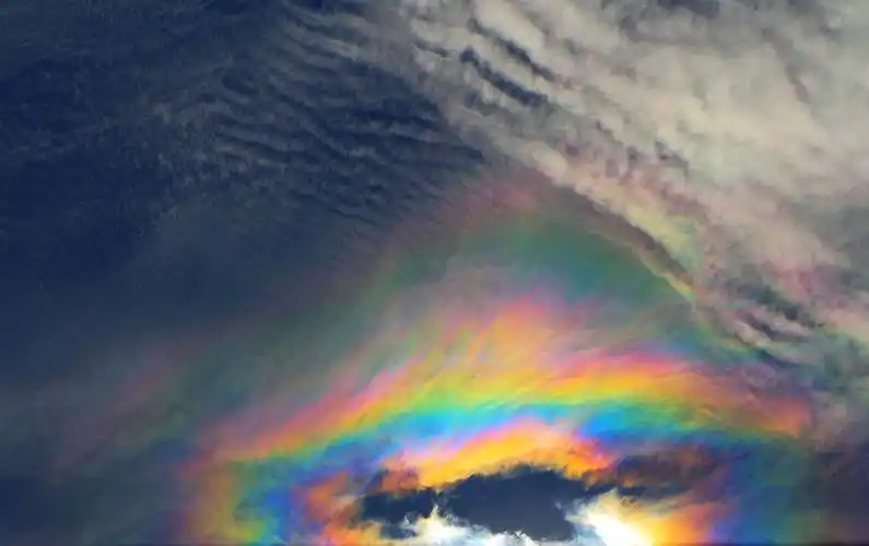 七彩云南七彩祥云